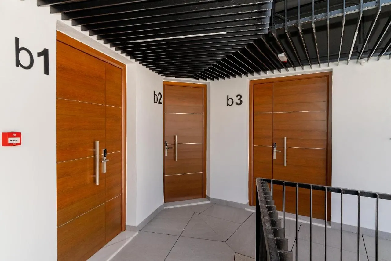 Cordoba Suites Apartments 0*,